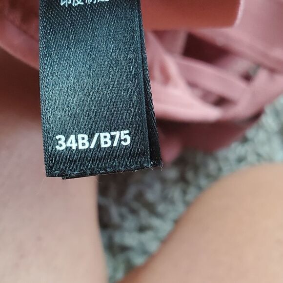 Victoria's Secret Pinkish Clay Brown Sports Brown, Adjustable straps, Size 34B - Picture 3 of 5